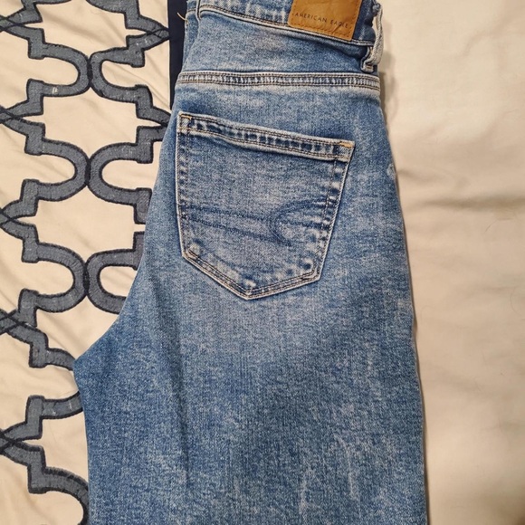 American Eagle Outfitters Women's Blue Ripped Jeans - Picture 3 of 5